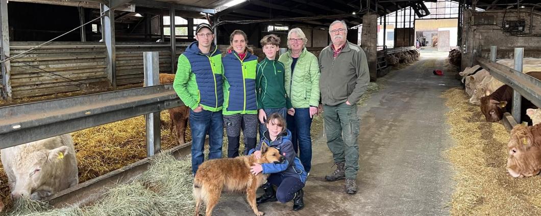 Familie Reul auf dem Futtertisch