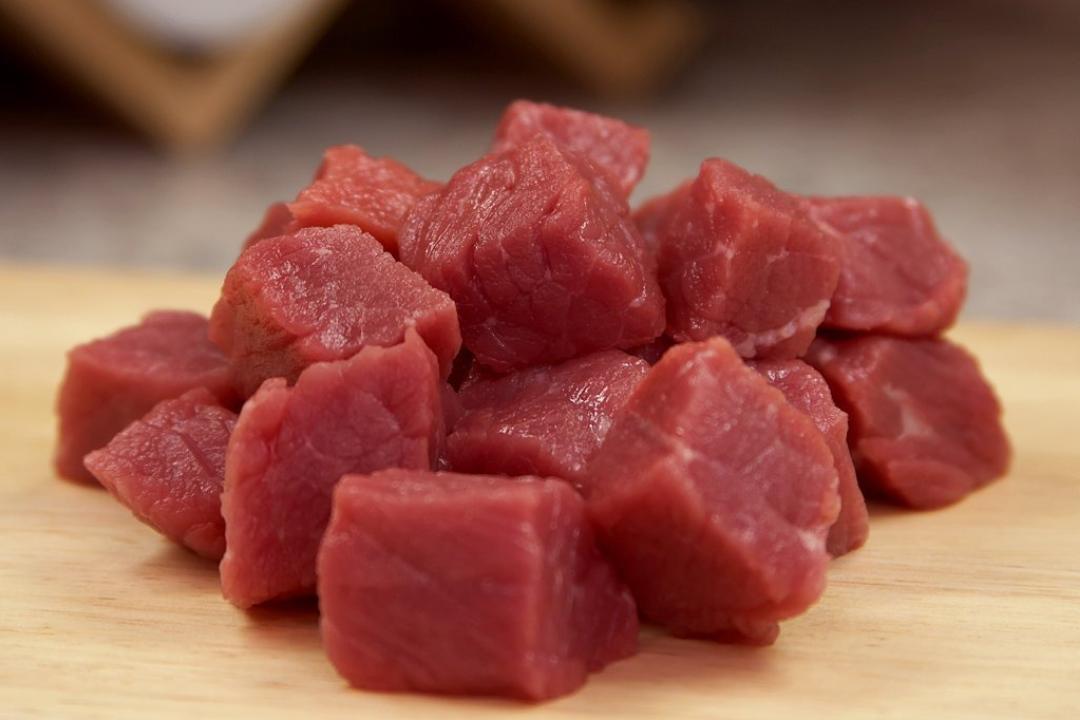 Rindfleisch gewürfelt